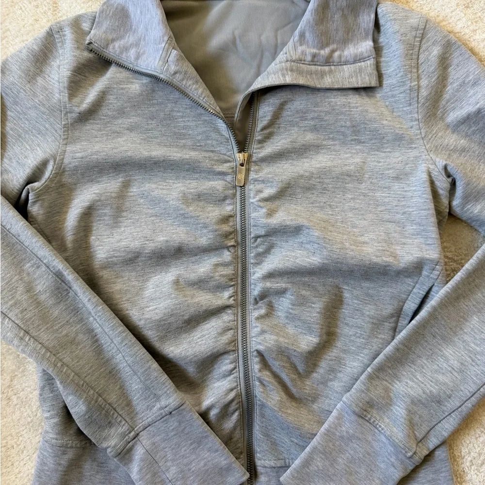 Lululemon gather up jacket size 8 - Picture 4 of 6